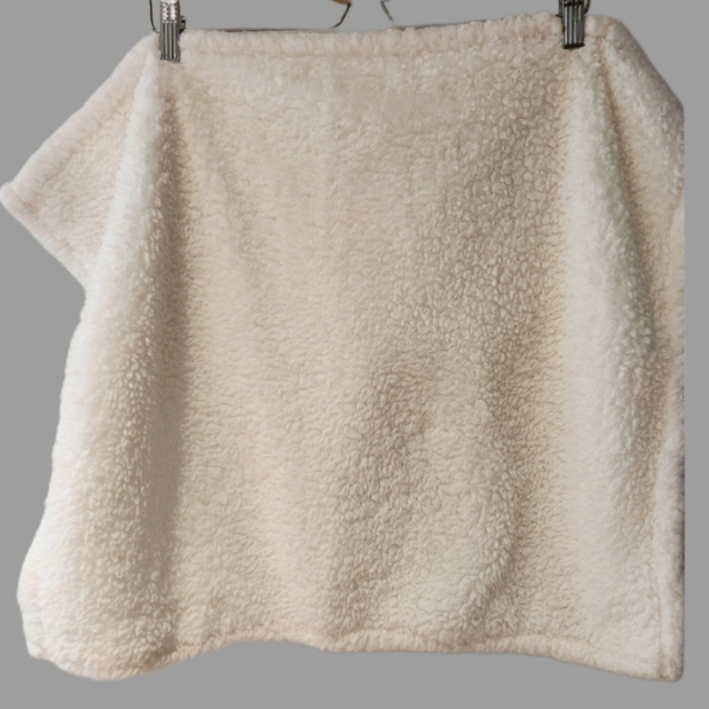 UGG Discontinued‎ Nwot Sherpa Pillow Case